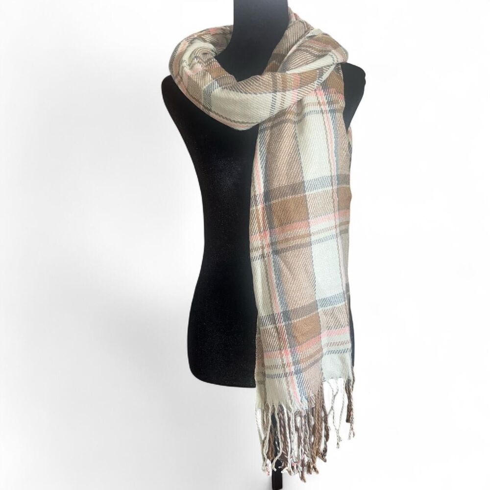 Womenās Flannel Scarf